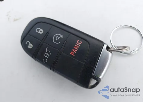 2015 Jeep Grand Cherokee Overland из США, поврежденный, VIN 1C4RJFCM1FC862611